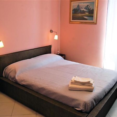 Costa Del Molo - Casa E Lavoro Appartement Vado Ligure Buitenkant foto