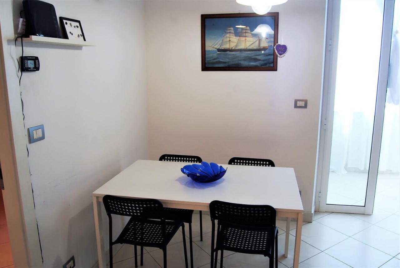 Costa Del Molo - Casa E Lavoro Appartement Vado Ligure Buitenkant foto
